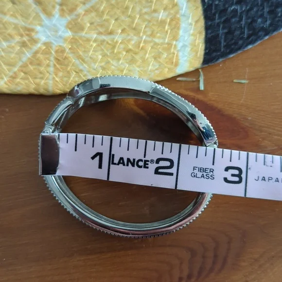 Cream Bangle 2.5 inches in Diameter - Picture 5 of 5